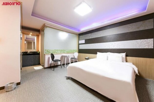Sharp Hotel Jeonju - Photo2