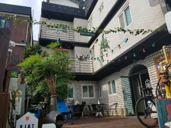 Talk Guest House - Hostel - Photo2