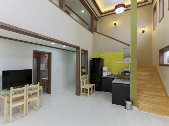 Ury House - Photo5