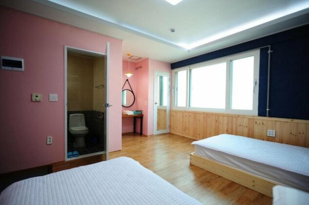 Good Guesthouse - Photo2