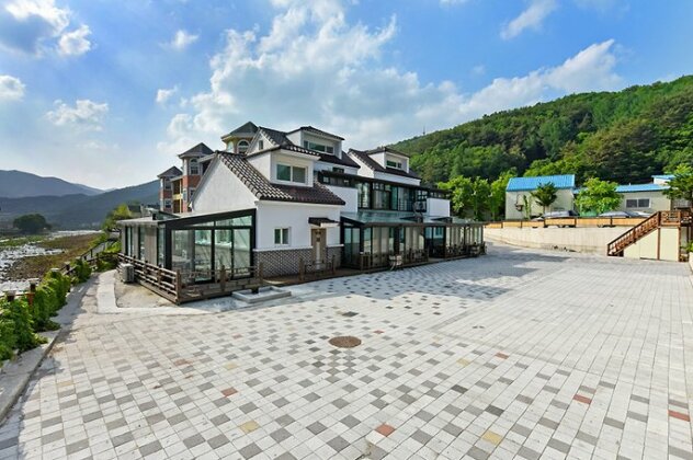 Muju La Vieen Rose Pension - Photo5