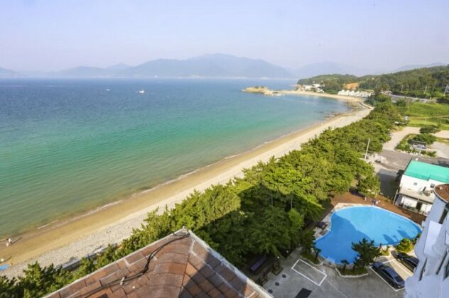 Namhae Beach Hotel - Photo2