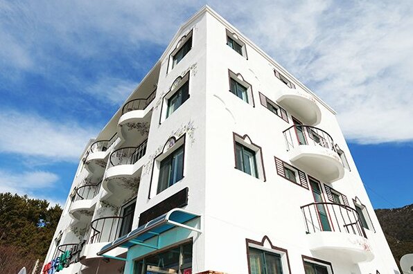 Namhae Ketneum Pension - Photo4