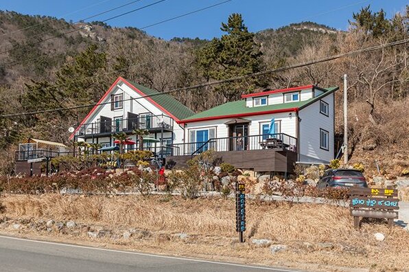 Namhae Seaside Traveling Pension - Photo4