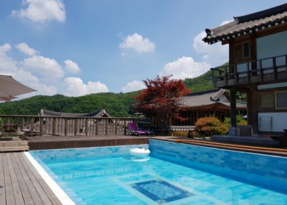 Pocheon CHW Hanok Pension - Photo3
