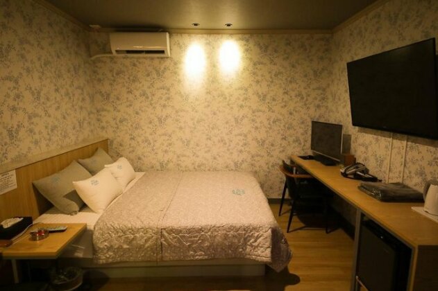 Insta Motel - Photo2