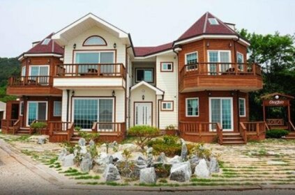 Pohang Ara House Pension