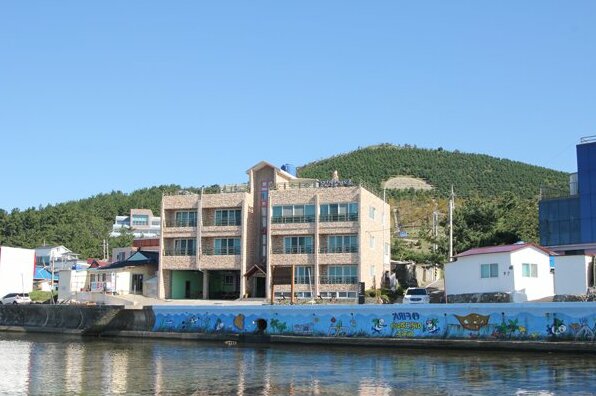 Photo 4