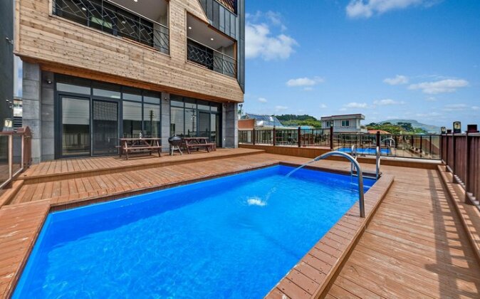 The East Pool Villa - Photo4