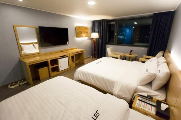 Twosome Hotel - Photo4