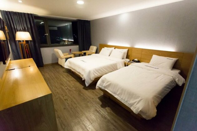 Twosome Hotel - Photo5