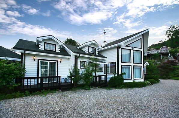 Symphony Pension - Photo3