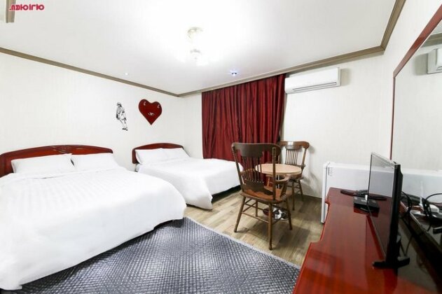 Geumgang Beach Motel - Photo3