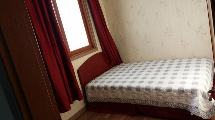 Geumgang Beach Motel - Photo5