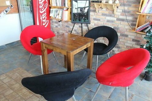 Alttrr Guesthouse - Hostel - Photo4