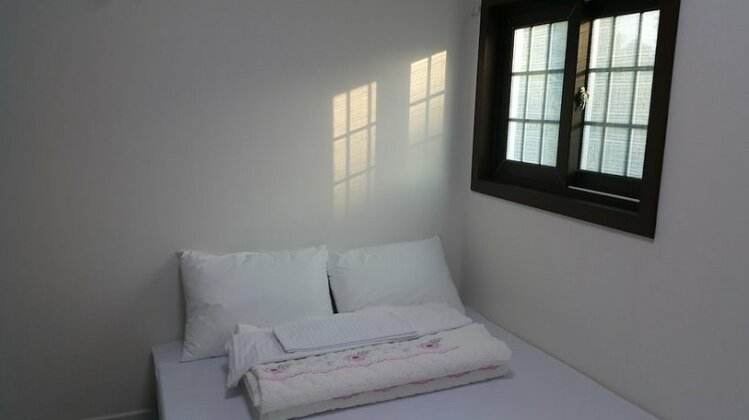 Blanc Guesthouse - Hostel - Photo4