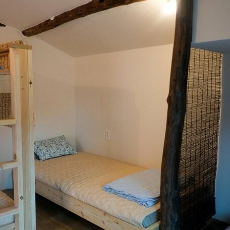 Broadleaved Guest House - Photo2