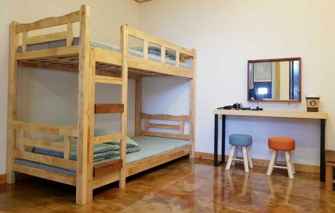 Gonggam Guesthouse Seogwipo - Photo4