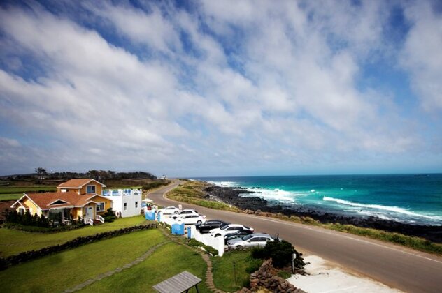 Seogwipo Amazing View Pension - Photo2