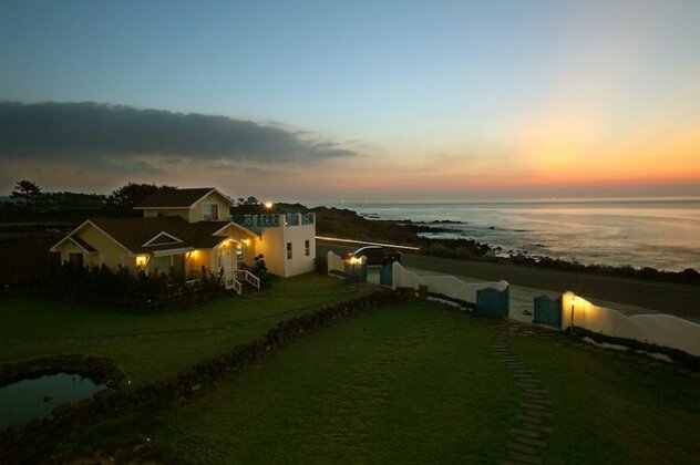 Seogwipo Amazing View Pension - Photo3