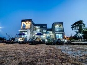 Seogwipo Swimeong spa Pension - Photo2