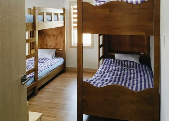 Two Wheels Guest House - Photo4