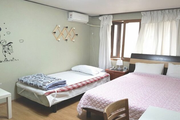 Appletree Guesthouse - Photo2