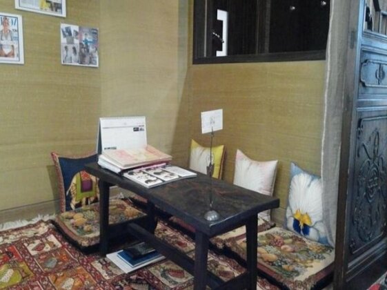 Cuimei Suite Guesthouse Female Only - Photo3