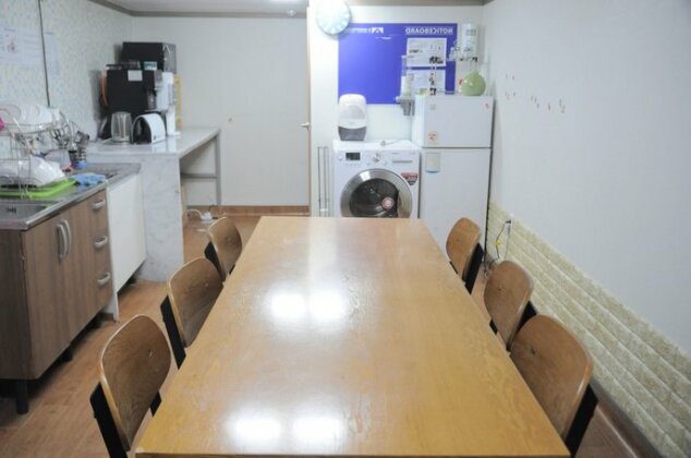 D H Myeongdong Guesthouse - Photo2