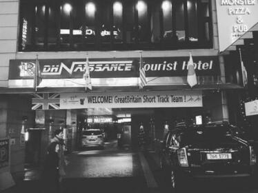 DH Naissance Hotel