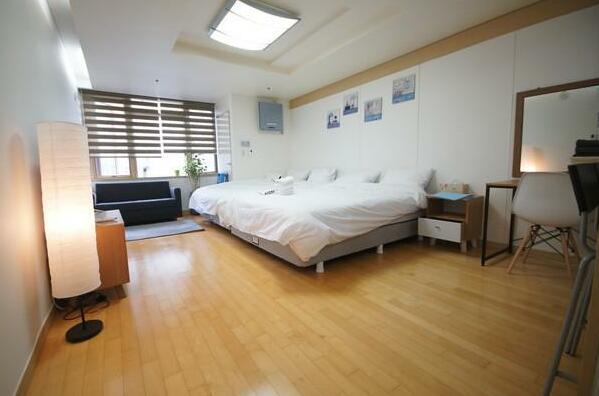 Enjoy budget apartment in Gangnam 2