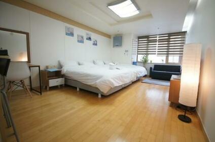 Enjoy budget apartment in Gangnam 2