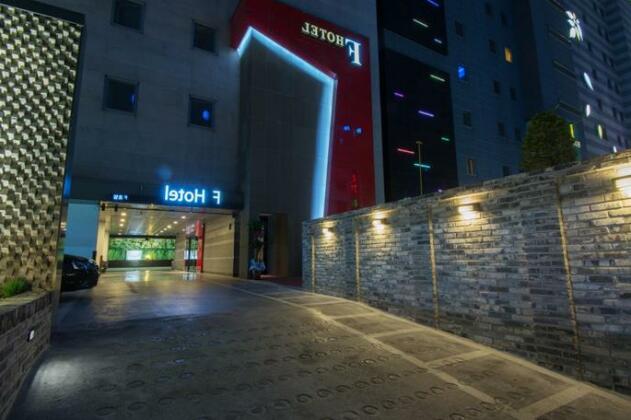 F HOTEL Yeongdeungpo - Photo3