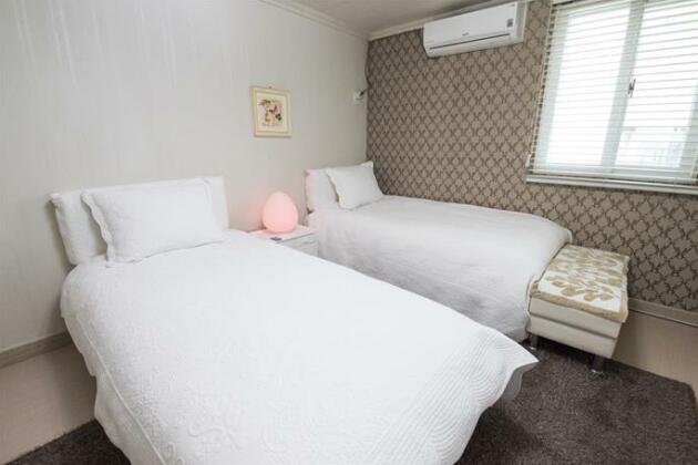 Garosugil Homestay - Female Only - Photo5