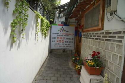 Hanok Dowonjeong Healing House