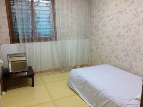Hoegi Station Guesthouse - Photo2