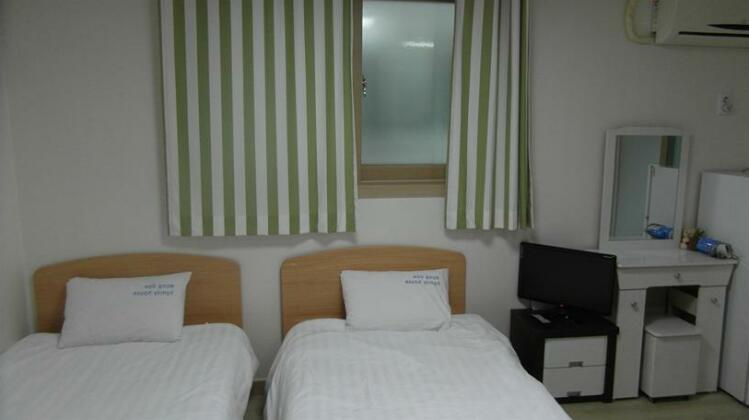 Hongdae Family Housetel 2 - Photo4