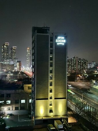 Hotel Bridge Seoul