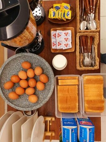 HuayuanhouseHQ2 in hongdae - Photo3