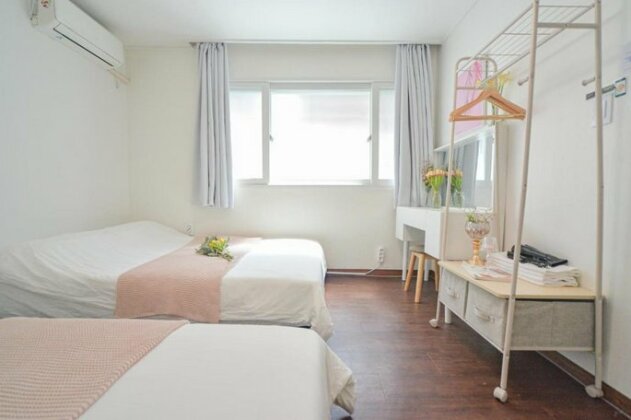 Jerryblossom Guesthouse - Photo4