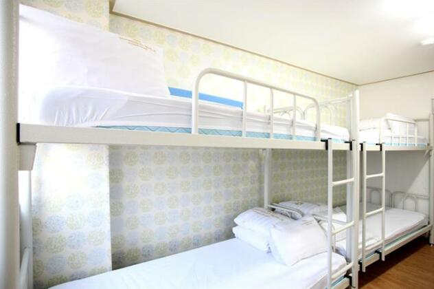 K-Pop Guesthouse Seoul Station - Photo5