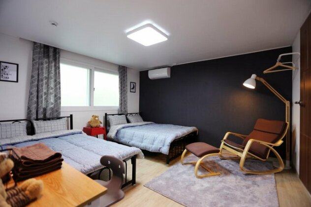 Little Star Guesthouse - Photo4