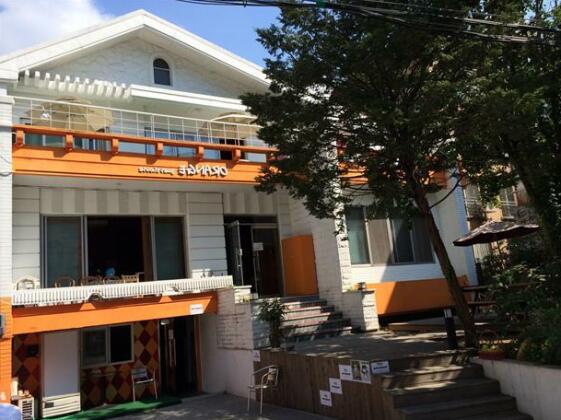 Orange Guesthouse Hongdae - Photo5