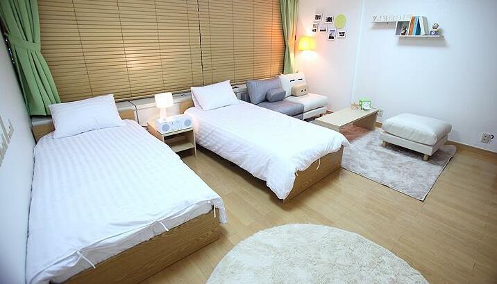 Pigfly Guesthouse - Photo2