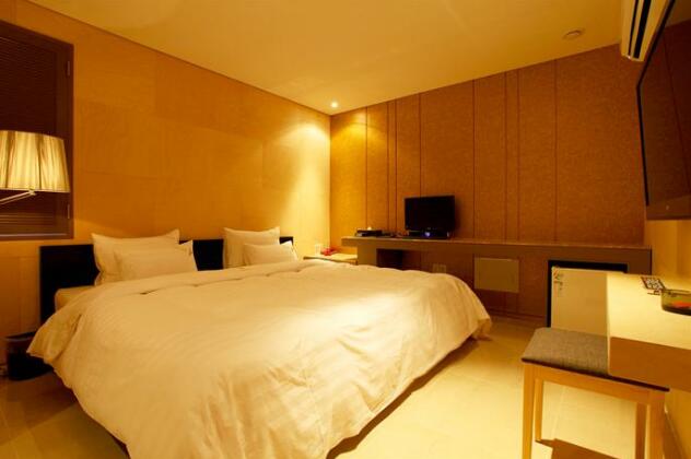 Shinchon Y Hotel - Photo2
