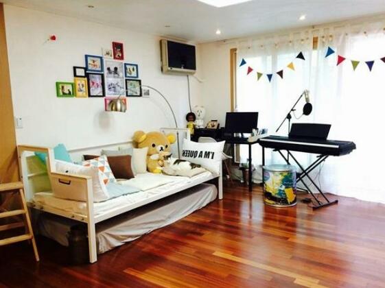 Six Morning Guesthouse - Photo3