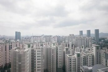 Spacious Apartment in Central Seoul - Photo2