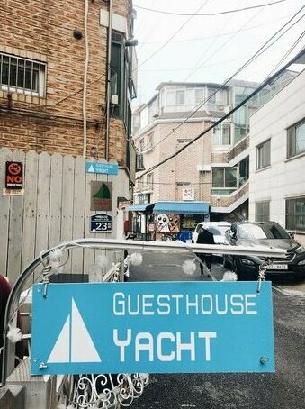 Yacht Guesthouse