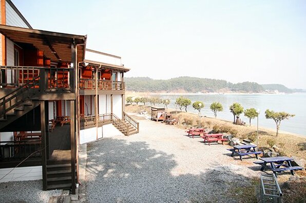 Anmyeondo Badaneun-boigo Pension - Photo2