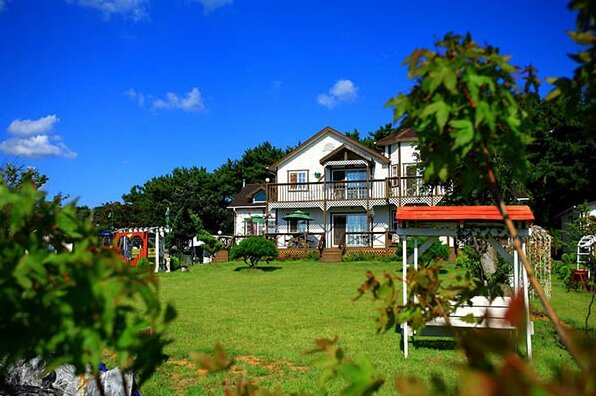 Anmyeondo Garden Pension - Photo5